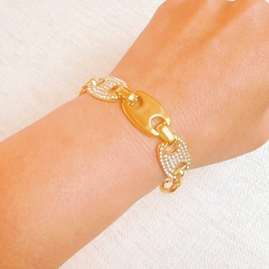 Majestic Paved  harsebit Bean shape  Bracelet